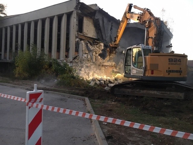 Rozbiórka budynku kinoteatru w Białobrzegach już się...