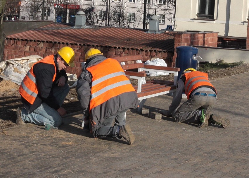 Przebudowa stacji kolejowej w Radomiu na finiszu. Prace trwają przez całą dobę! 