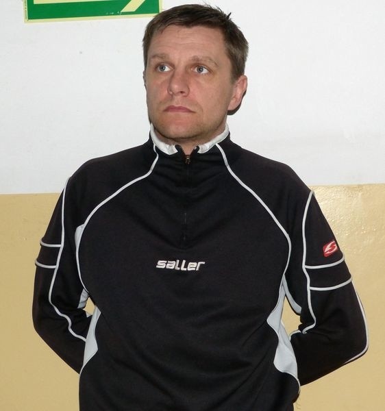 Trener juniorów Stali Stalowa Wola, Jaromir Wieprzęć, chwali swój zespół po wygranym meczu w Rzeszowie.