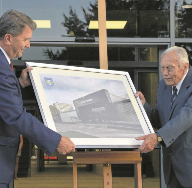 Dr inż. Jan Babiarz z burmistrzem Oświęcimia Januszem Chwierutem