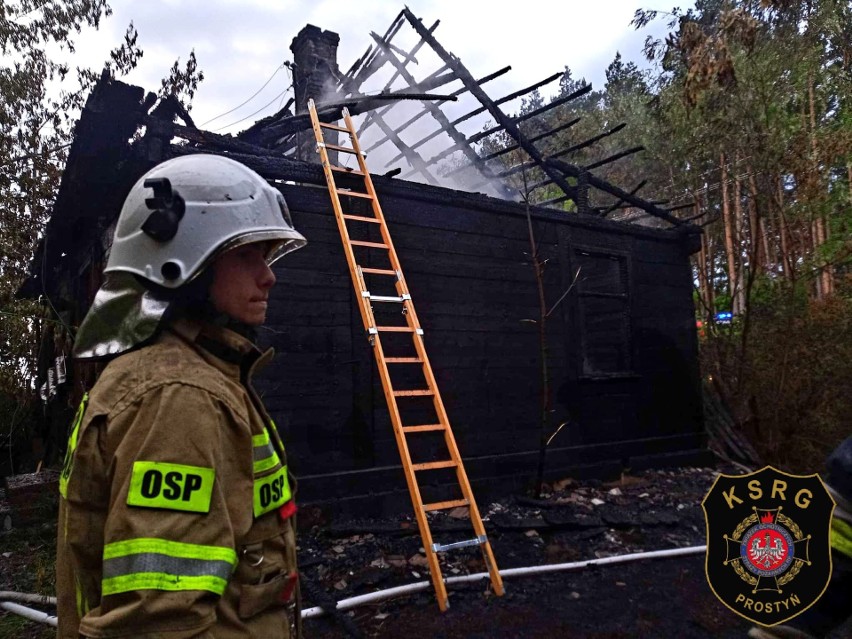 Pożar domu w Niegowcu. 16.06.2022 spłonął drewniany dom. Zdjęcia