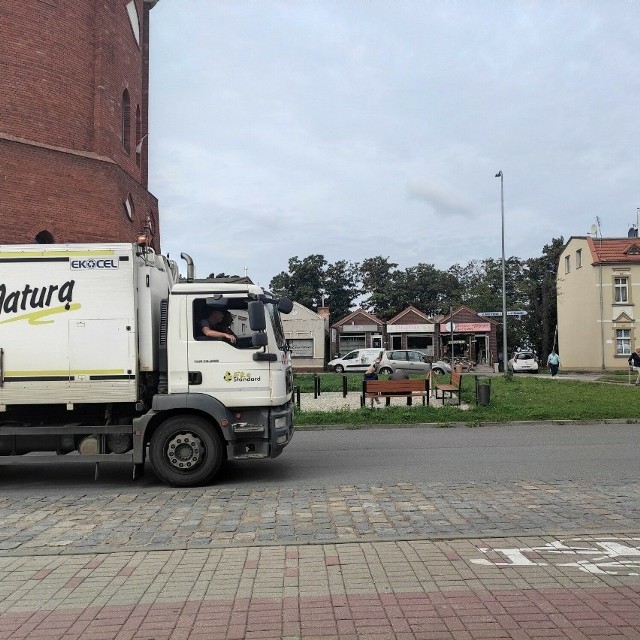 Malborski ZGKiM odbiera odpady od mieszkańców od czasu "rewolucji śmieciowej" w 2013 r. Teraz walczy o zlecenie miasta z kwidzyńskim PUS.