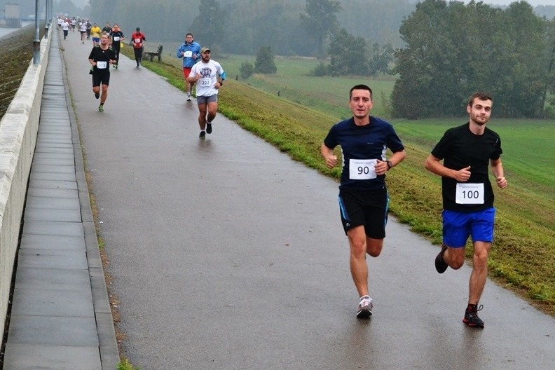 Bieg Koroną Jeziora Goczałkowickiego 2015 w Zabrzegu