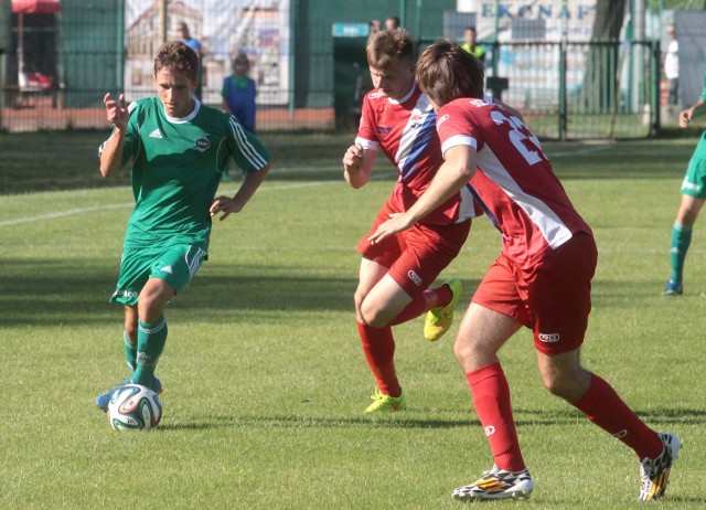 Zwycięskiego gola dla Radomiaka w meczu z Olimpią w Elblągu strzelił, Krystian Puton (z piłką).