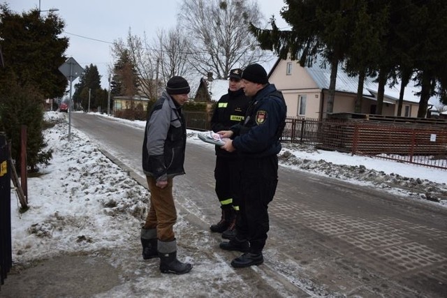 Straż miejska i straż pożarna kontrolują kominy i sprawdzają, czym białostoczanie palą w piecach