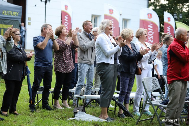 Artyści zostali nagrodzeni przez publiczność owacjami na stojąco