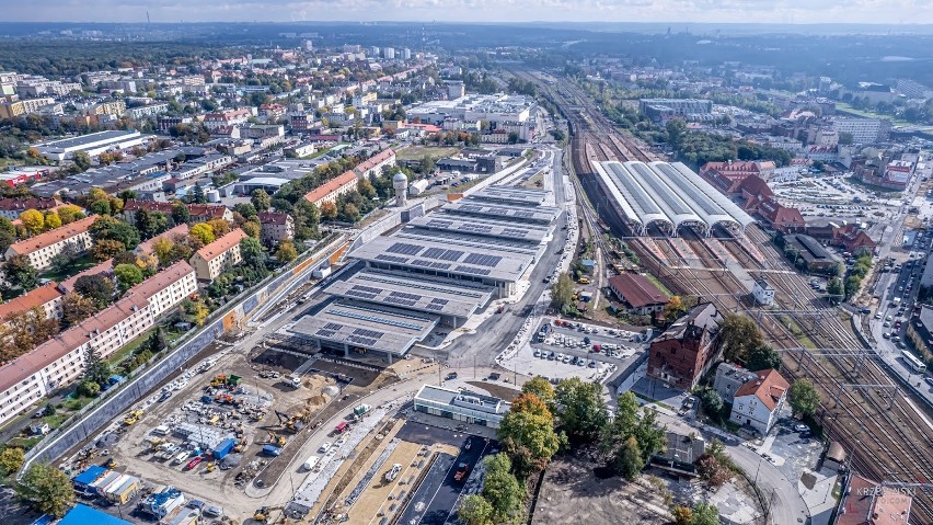 Zobacz kolejne zdjęcia. Przesuwaj zdjęcia w prawo - naciśnij...