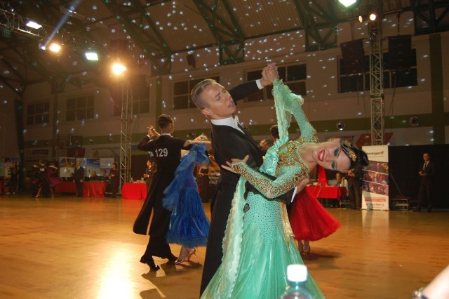 W koronowskiej hali zaprezentuje się w weekend ponad sto par tanecznych z całej Polski. Nie zabraknie par mistrzowskich 