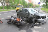 Wypadek na Borowskiej. Motocyklista w ciężkim stanie 