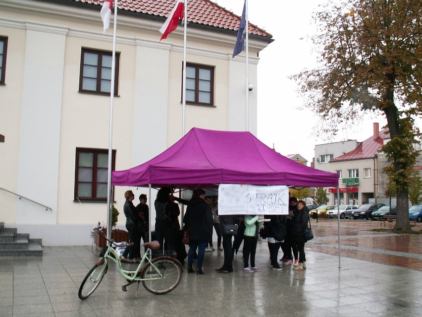 Kobiety protestowały, ponieważ posłowie odrzucili projekt...