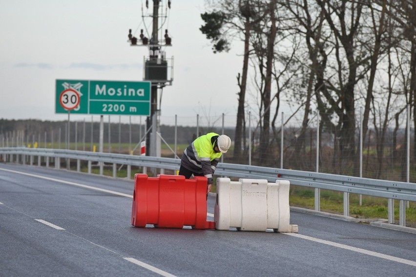 Sobota, 14 grudnia - to oficjalna data otwarcia trzech...