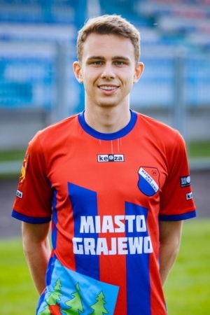 19-letni Filip Chmielewski to piłkarz pierwszego zespołu...