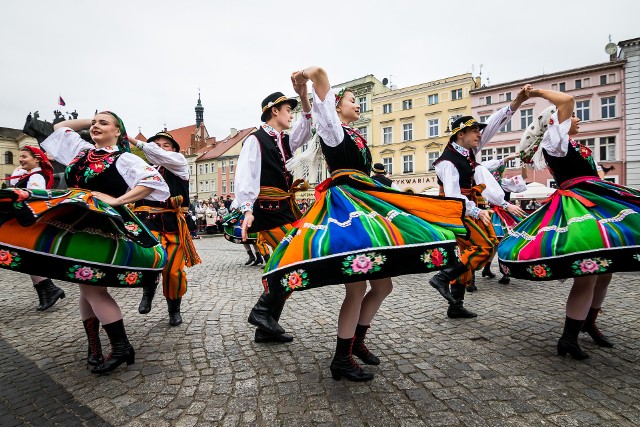 Patriotyczne uroczystości zorganizowano m.in. na  Starym Rynku w Bydgoszczy. Rozpoczęła je msza święta pod przewodnictwem biskupa bydgoskiego Jana Tyrawy. W Bydgoskim Centrum Informacji oraz w portierniach Urzędu Miasta Bydgoszczy można było otrzymać bezpłatne egzemplarze Konstytucji RP. Dla mieszkańców i przyjezdnych przygotowano imprezy sportowe i rekreacyjne. Na stadionie żużlowym Polonii odbyła się Wielka Sztafeta dla Mistrza, czyli bieg sztafetowy dla wszystkich, którzy chcą wesprzeć Tomasza Golloba. Na polanie Różopole w Myślęcinku zorganizowano grę miejską pn. „Rowerowe spojrzenie na Bydgoszcz”. Ciekawym uzupełnieniem obchodów trzeciomajowych był popołudniowy koncert pieśni patriotycznych w ostromeckim Pałacu Nowym.