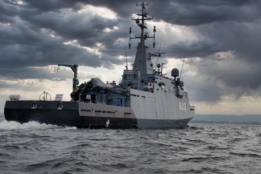 Próby morskie ORP Albatros i ORP Mewa. Okręty do Marynarki Wojennej RP powinny trafić w sierpniu i listopadzie 2022 roku
