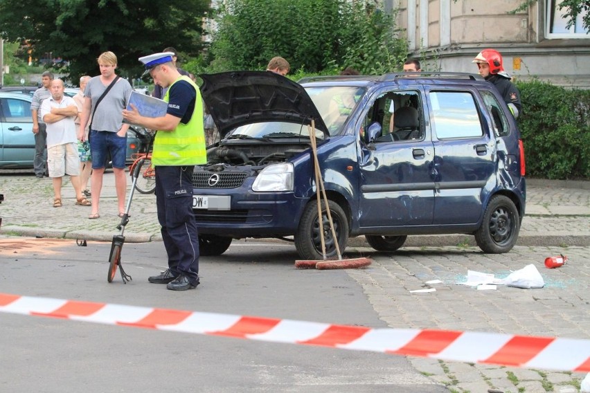 Wypadek na Kraszewskiego. Jedna osoba ranna