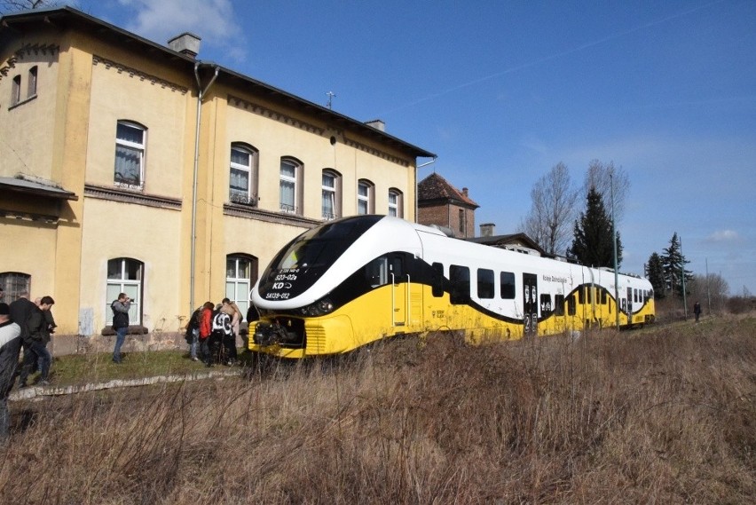 Szynobusem z Wrocławia do Kobierzyc 