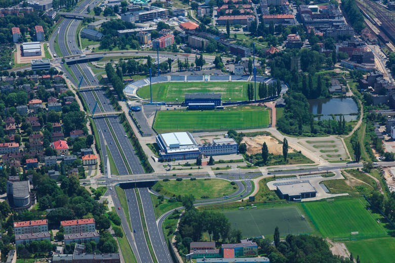 Poznajecie? To DTŚ w Chorzowie i stadion przy ul. Cichej.