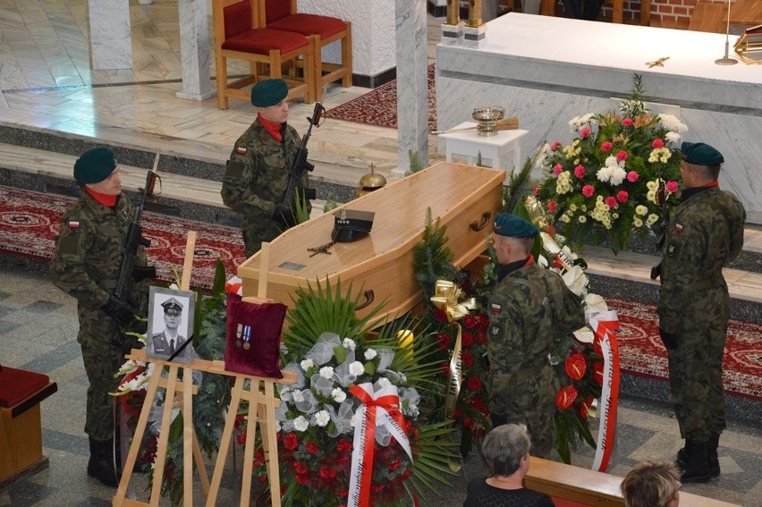 Pogrzeb tragicznie zmarłego weterana wojennego Sebastiana Marczewskiego [ZDJĘCIA, WIDEO]