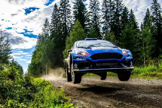 Zarówno Fourmaux, jak i Munster, którzy po udanych startach w klasach Rally1 oraz WRC2, w sezonie 2024 wezmą udział w pełnym sezonie cyklu WRC w najwyższej kategorii.