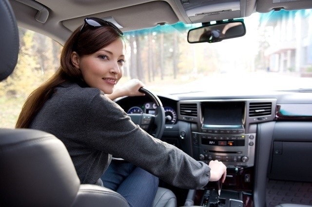 Kobiety są lepszymi kierowcami - utrzymują kobiety