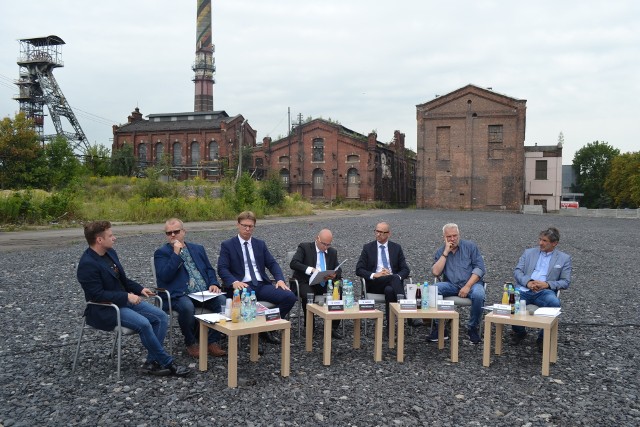 Podczas konferencji prasowej opowiedziano o wydarzeniach, które odbędą się na terenie dawnej KWK Mysłowice w środę 14 sierpnia
