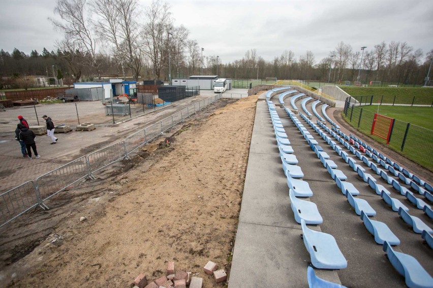 Na miejski stadion przy ulicy Zielonej w Słupsku ponownie...