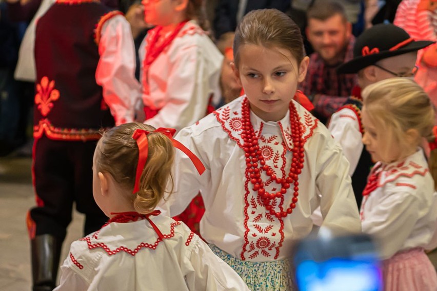 Sądeczanie pomagają Róży Dąbrowskiej w Galerii Trzy Korony [ZDJĘCIA]