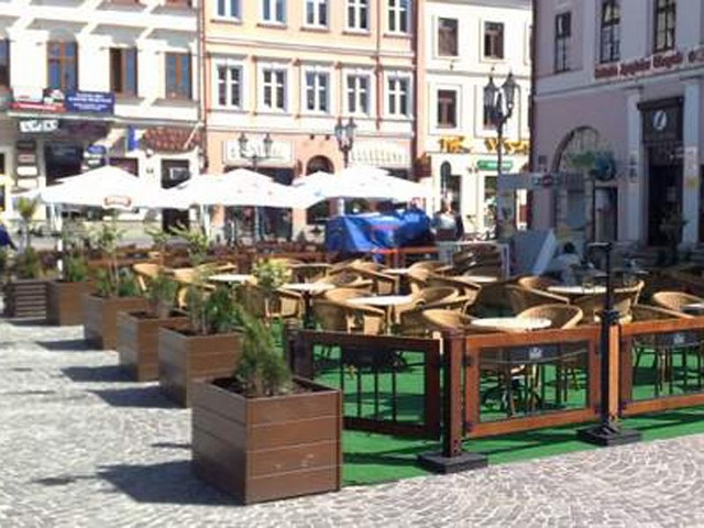 Ogródki piwne na Rynku w Rzeszowie.