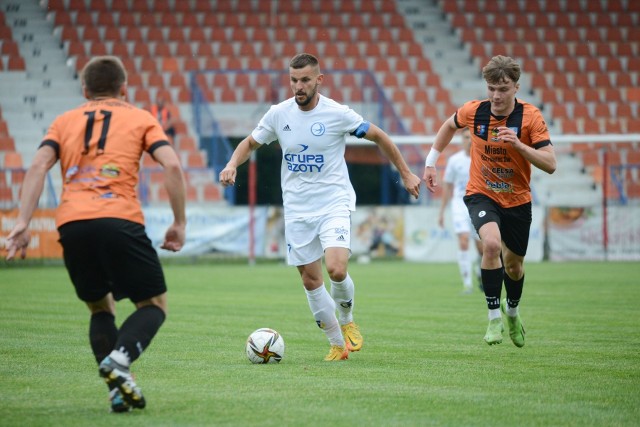 Piłkarze KSZO 1929 Ostrowiec pokonali Unię Tarnów 2:0