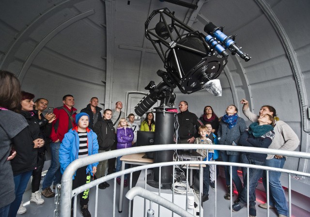 Jeśli dopisze pogoda, po sobotnim wykładzie w Obserwatorium Astronomicznym będzie można obejrzeć przez teleskop Słońce