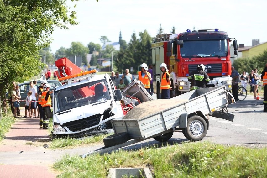 Mercedes był jednym z samochodów uczestniczących w wypadku