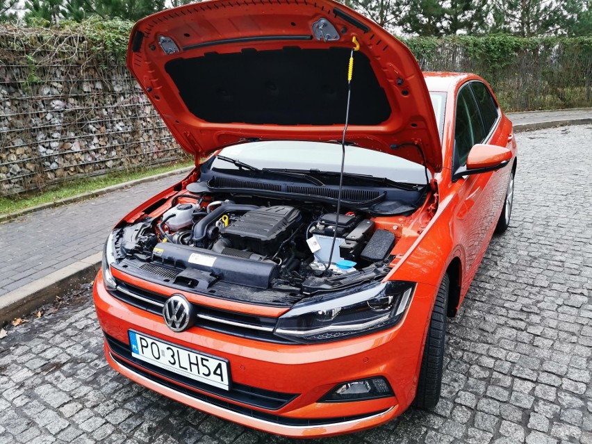 Zasiadając za kierownicą Volkswagena Polo 1.0 TSI (115 KM) w...