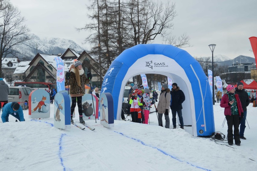 Zakopane. Dzieciaki bawiły się na śniegu podczas World Snow Day [ZDJĘCIA]