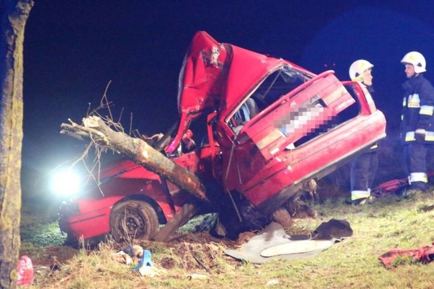 Tragiczny wypadek na krajowej "6" koło Warszkowa. Zginęła młoda kobieta