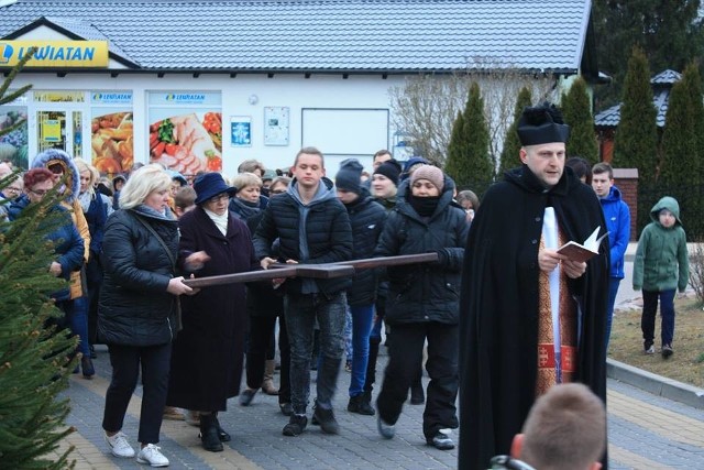 Droga krzyżowa w Nożynie.