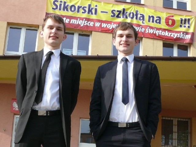 Bracia bliźniacy Wojtek i Tomek Siwek z "Sikorskiego", utalentowani matematycy, z pokorą podeszli do matury z tego przedmiotu.