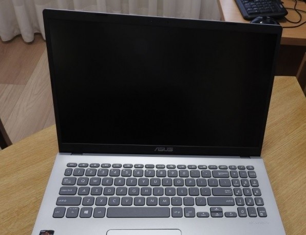 Gmina Połaniec kupiła 26 laptopów dla uczniów szkół podstawowych