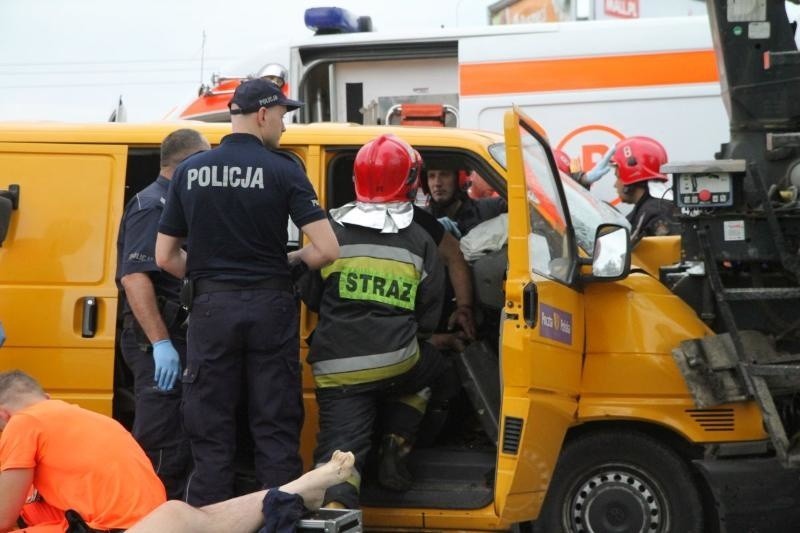 Wypadek w Mirkowie, 26.06.2015, bankowóz Poczty Polskiej...