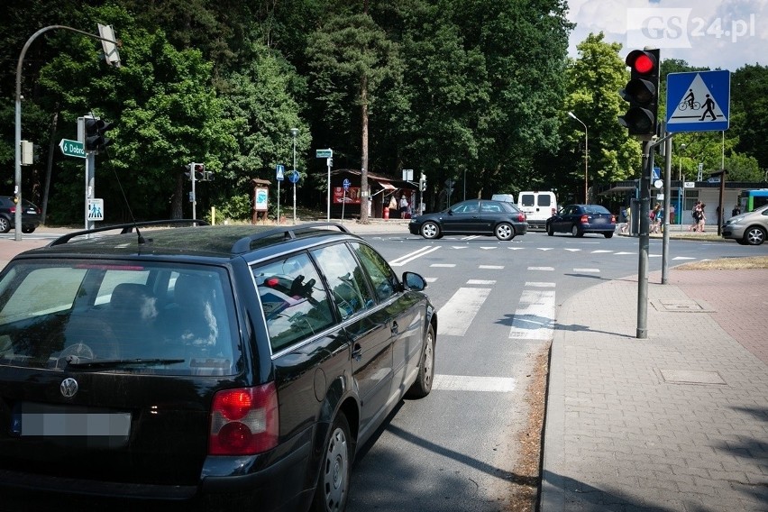 Na skrzyżowanie przy Jeziorze Głębokie w Szczecinie wraca sygnalizacja. Będą mniejsze korki?  