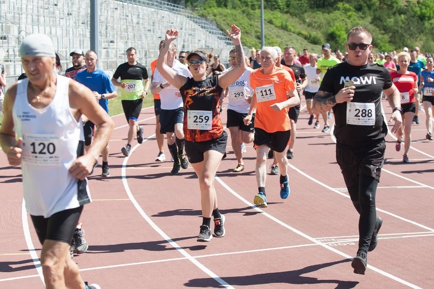 Na starcie stanęło 315 biegaczy i zwolenników Nordic...