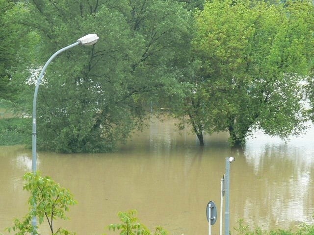 Zalane Olszynki i PodpromieWislok zalal Olszynki i okolice hali na Podpromiu w Rzeszowie