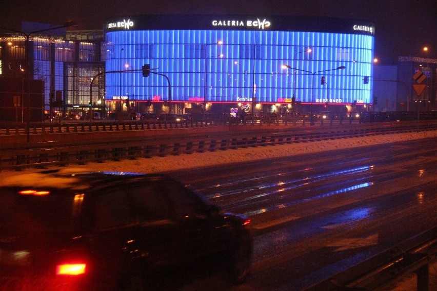 Rozpoczął się Europejski Tydzień Autyzmu - od czwartku budynki świecą na niebiesko 