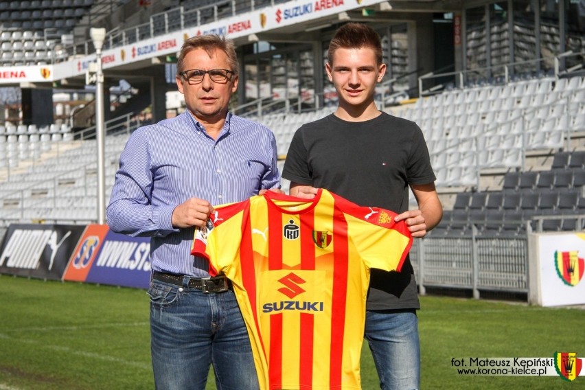 15-letni Iwo Kaczmarski z profesjonalnym kontraktem w Koronie Kielce. Gra już ze starszymi piłkarzami   