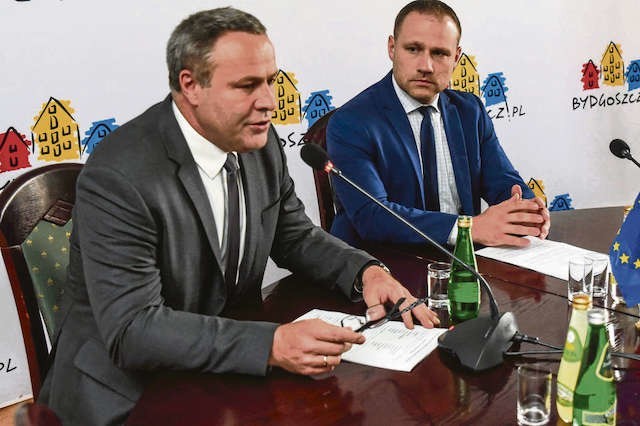 Prezydent Rafał Bruski  i jego doradca Łukasz Krupa referowali wczoraj stan prac nad powołaniem SMB