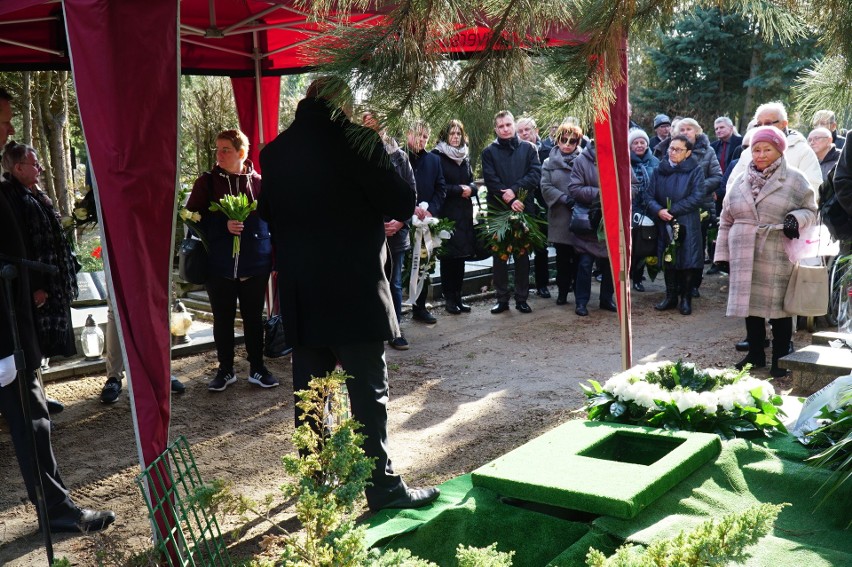 Na cmentarzu Junikowo odbył się w czwartek pogrzeb...