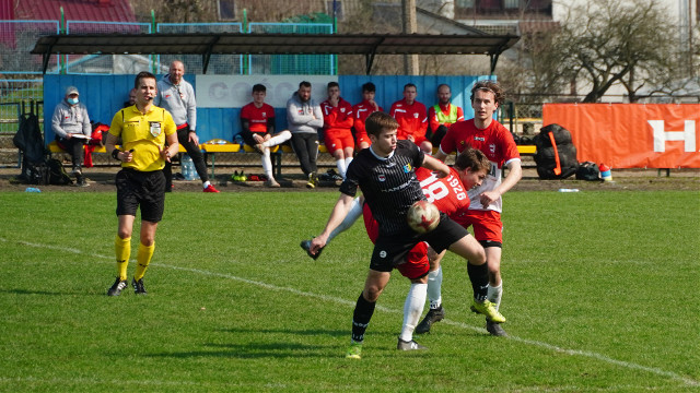 To musisz koniecznie zobaczyć. Cudowny gol Tura Bielsk Podlaski z połowy boiska (wideo, foto). 