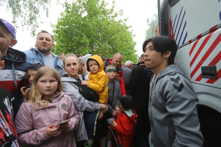 18.05.2023. W gliwickiej Sośnicy piłkarze Górnika Zabrze na...