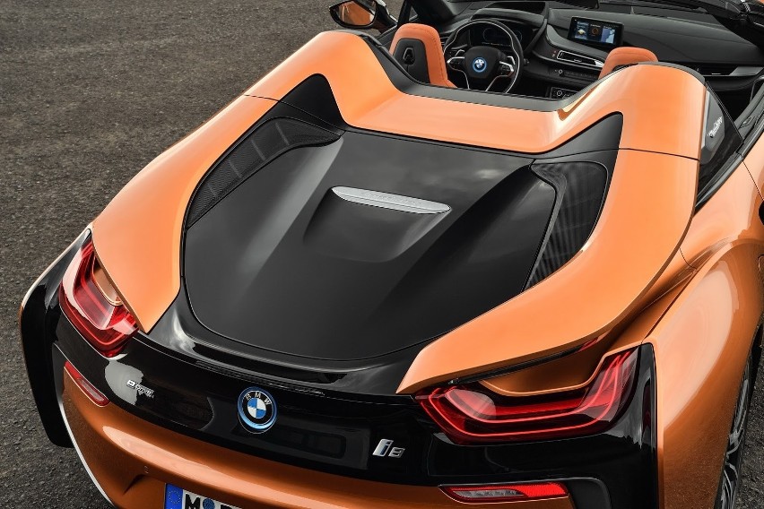 BMW i8...