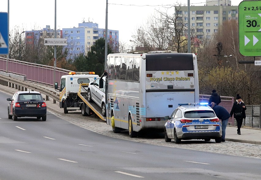 (13.02.2024) Wypadek z udziałem ukraińskiego autokaru na...
