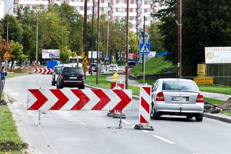 Prace na al. Solidarności powinny zakończyć się do połowy...